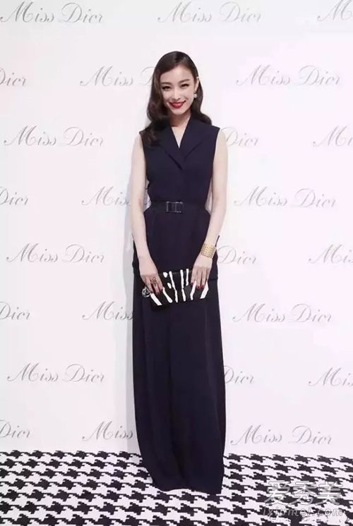 妮妮服裝搭配圖片妮妮服裝風格